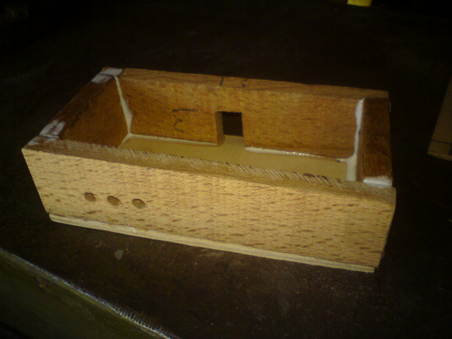 Клеим корпус