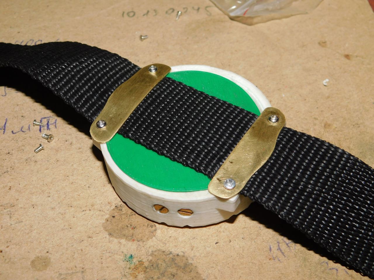 Ремешок и крепления